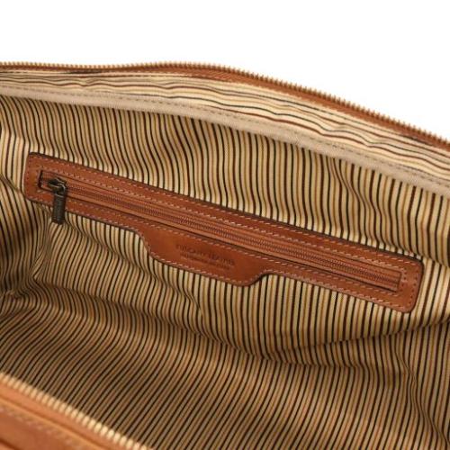 e1e03887b8726b16621ad4f635e68e7b