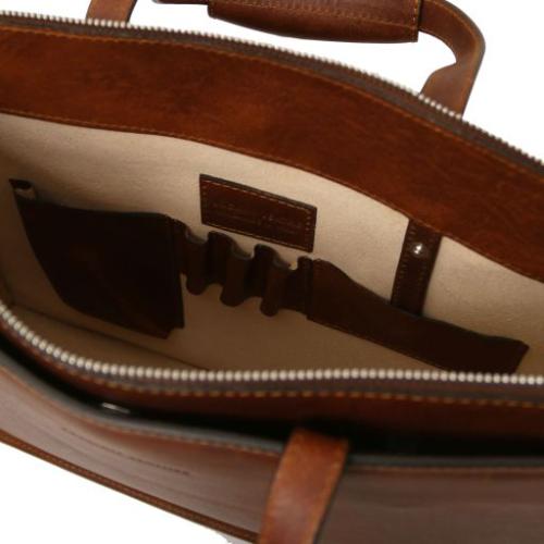 a21f117c95d2b86ed3f982308a57d9db